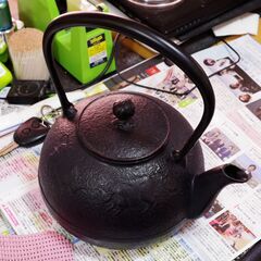 中古良品　南部鉄器？の鉄瓶　鉄瓶の球体部分の直径：約18㎝ 高さ...