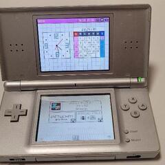 Nintendo DS  シルバー ソフトおまけ付きの画像