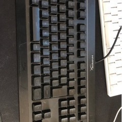 HyperX ゲーミングキーボード