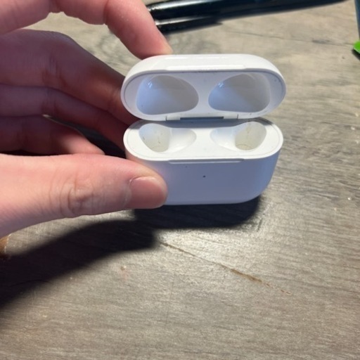 AirPods第三世代　ケースのみ