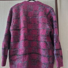 チクチクしない！？ピンク紫系　毛糸カーディガンの画像