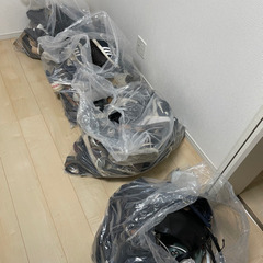 服　靴　バック　女性用男性用ありの画像