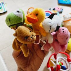 新生児から遊べる まとめるおもちゃセットの画像