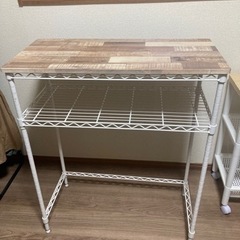下にゴミ箱が置ける家具