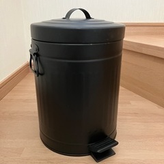 ニトリ ペダルペールソフトクローズ5L ブラック