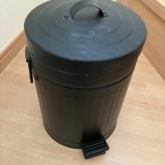ニトリ ペダルペールソフトクローズ5L ブラックの画像