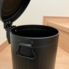 ニトリ ペダルペールソフトクローズ5L ブラックの画像