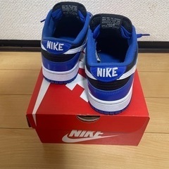 DUNK LOW RETRO BLACK/HYPER COBALT WHITEの画像