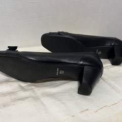 プリマディーバ(PRIMADIVA）ブラックパンプスの画像