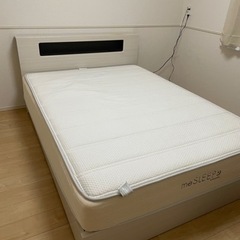 ダブルベッド