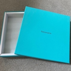 ティファニーの空き箱　美品　壁掛けに　インテリアに