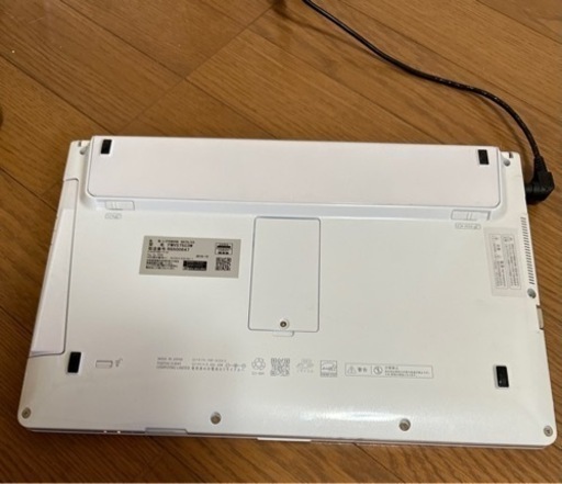 【商談中】2018年製Fujitsuパソコン　充電器