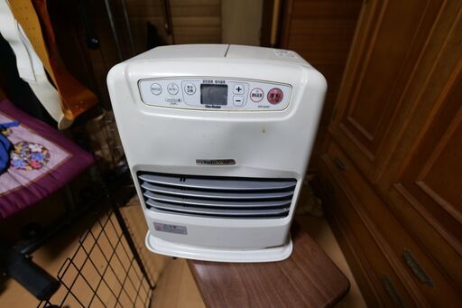 ダイニチ工業　FHY-32TR7　石油ファンヒーター　(木造9畳まで／コンクリート12畳まで)　ライトシルバー