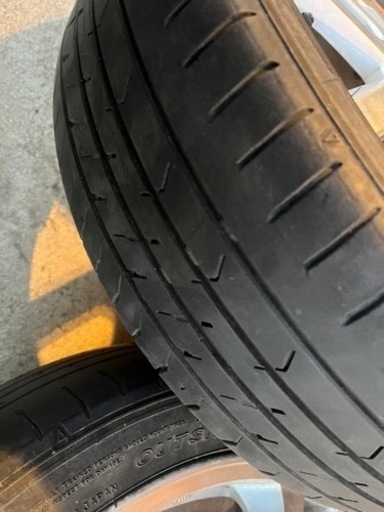 ダイハツ純正タイヤです。