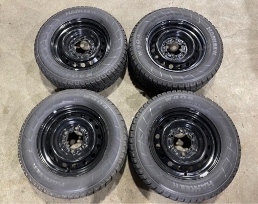 希少!ハイエース用スパイクタイヤセット