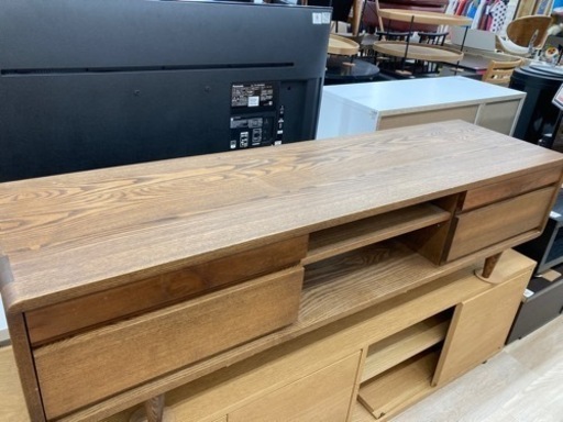 ACTUS(アクタス)のテレビボードのご紹介です。