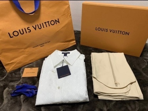 LOUIS VUITTON ルイ・ヴィトン ヴィトン柄 長袖ブラウス コットン サイズ40 新品未着用 定価174900円 正規直営品 CA36929