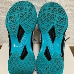 1/14で廃棄！YONEXパワークッション830ミッドSHB830MD551/23.5cmの画像