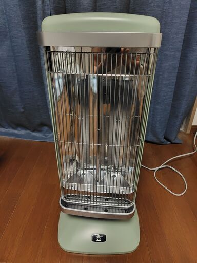 ヒーター　アラジン遠赤グラファイトヒーター