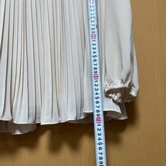  CECIL Mc BEE ブラウスの画像