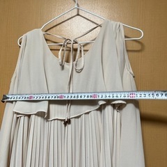  CECIL Mc BEE ブラウスの画像