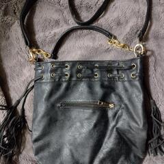 スタッズ付きバックの画像