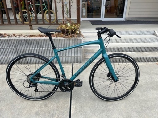 Sirrus 3.0 SPECIALIZED サイズL 23M　(直渡し限定) Sirrus 3.0 SPECIALIZED サイズL 23モデル 直渡し限定