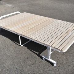 【使用感少】すのこ折りたたみベッド　折りたたみベッド　介護などに...