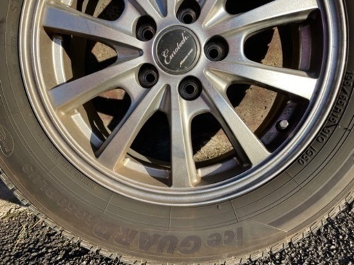 スタッドレスタイヤ　195/65R15 プリウス　