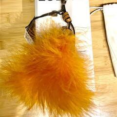 タグ付★ LOEWE ロエベ フェザー バッグチャーム オレンジ カーフレザー★の画像