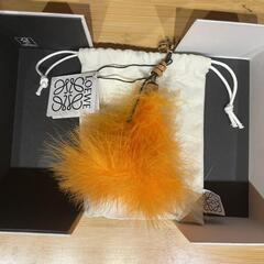 タグ付★ LOEWE ロエベ フェザー バッグチャーム オレンジ カーフレザー★の画像