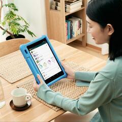 【取引可能】【中古】第９世代 Fire HD 10　キッズモデル　ブルーカバー付きの画像