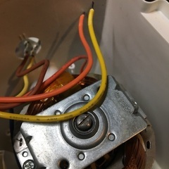 ちぎれた電源コード等ハンダ付修理します。 − 千葉県