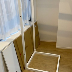 白いテーブルの画像