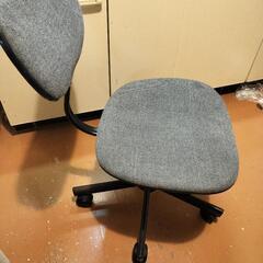 椅子、回すできる椅子の画像