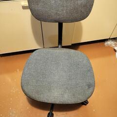 椅子、回すできる椅子