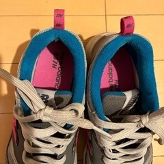 New balanceレディーススニーカー22.5cmの画像