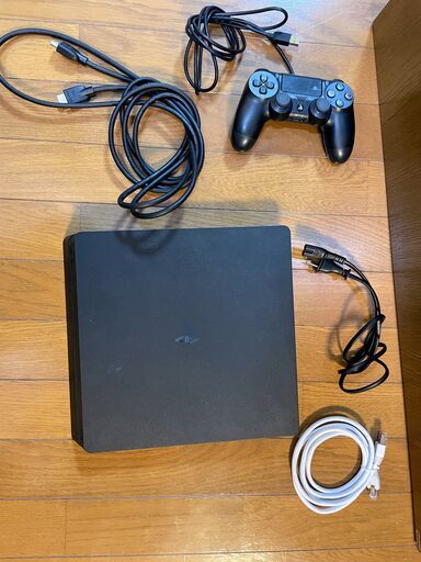 PlayStation 4 ジェット・ブラック 500GB (CUH-2200AB01) 本体 中古