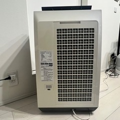【SHARP KC-HD70-W】除湿.加湿.空気清浄機/2019年製/フィルター交換済の画像