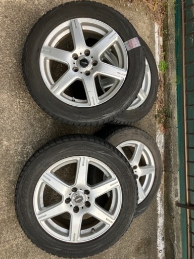 スタッドレスタイヤ