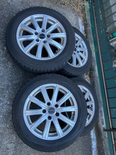 スタッドレスタイヤ