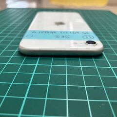 iPhoneSE2ホワイト64G本体のみ(管理No.11)の画像