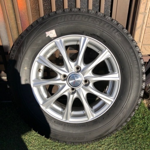 スタッドレスタイヤ　未使用　BLIZZAK VRX  185/70/R14  ４本セット