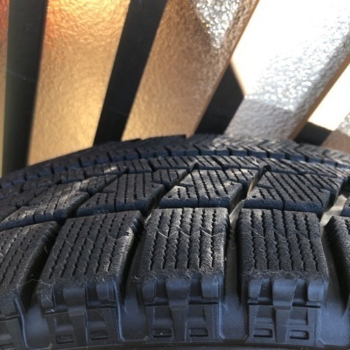 スタッドレスタイヤ　未使用　BLIZZAK VRX  185/70/R14  ４本セット