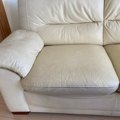 【15日まで】差し上げます。大きめ2人用ソファの画像