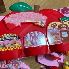 りんごのスーパーマーケット　こえだちゃんの画像