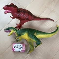 取引者決定済み中古品　恐竜フィギュアの画像