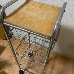 正方形の4段物置