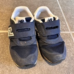 キッズシューズ　ニューバランス16センチ