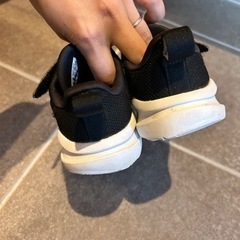 キッズシューズ　adidas15センチの画像